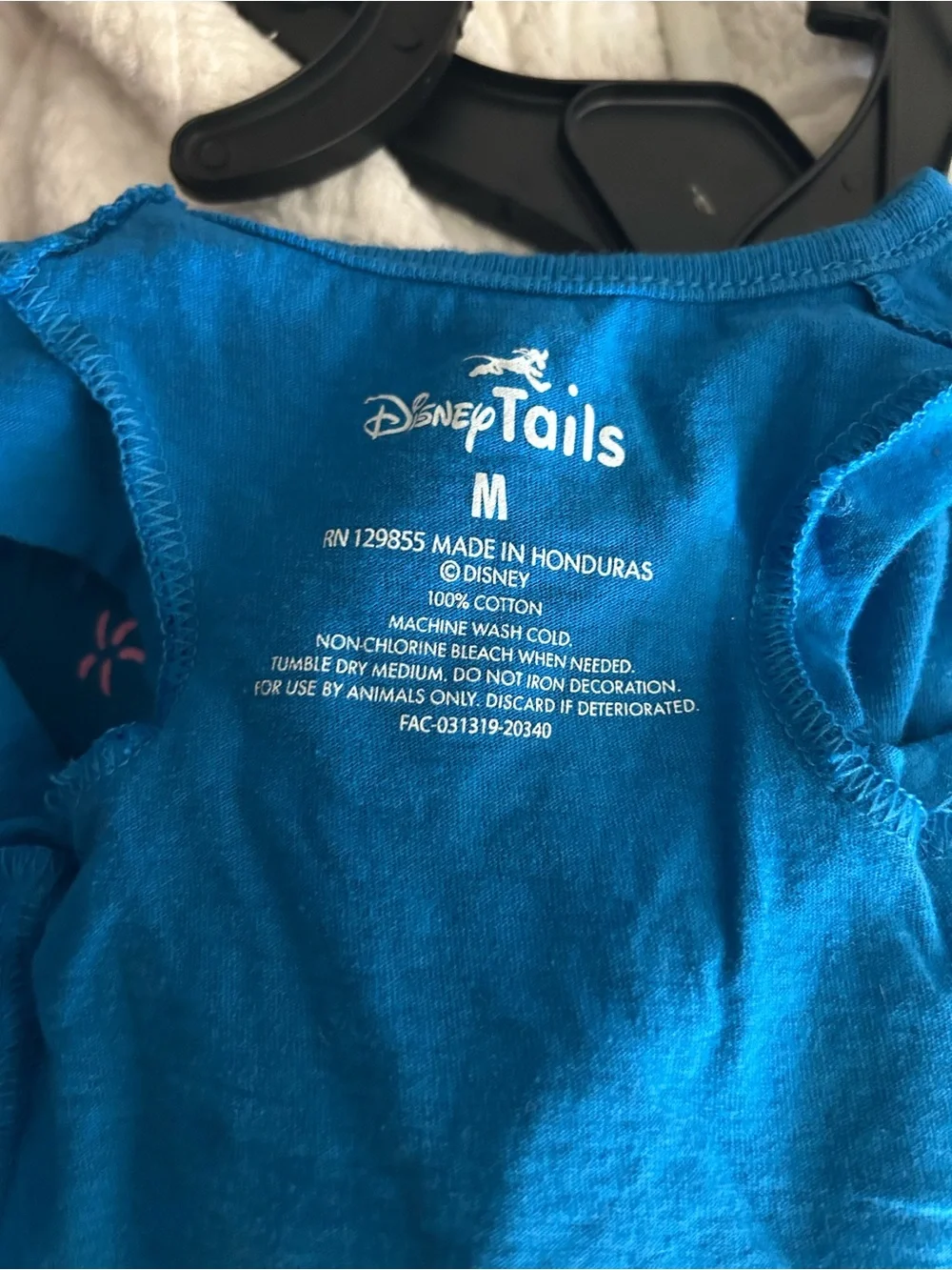 NWOT Disney dog tee, M